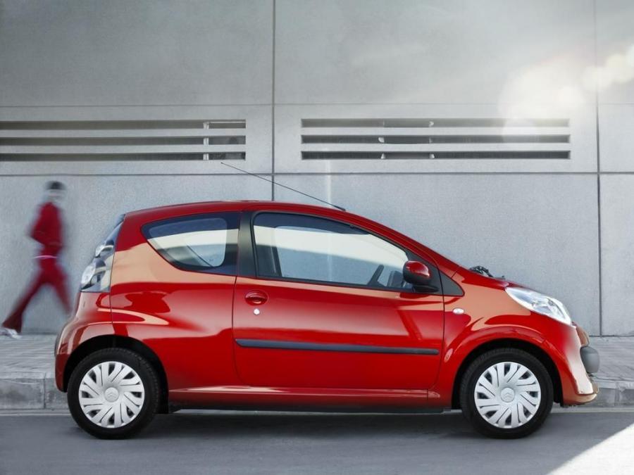  Citroen C1 3-Door 2005 года  (фото 7 из 10)